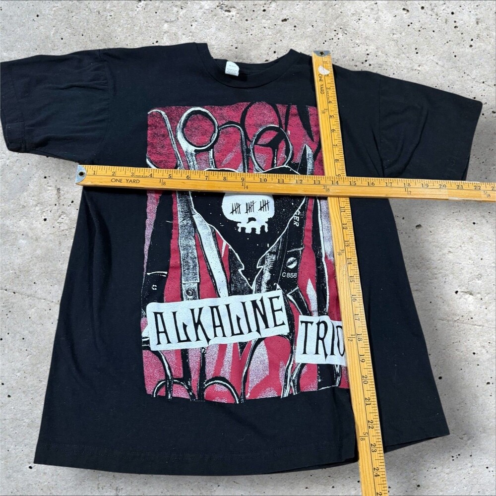 Alkaline Trio Heart Skull Scissors Band Graphic T Shirt Tultex Medium M - Picture 8 of 8